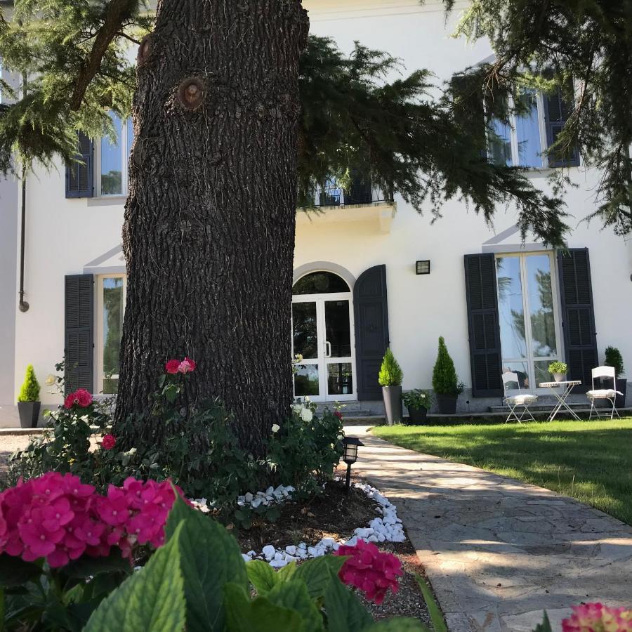 VILLA PRESTIGIO Bed&Breakfast Novi Ligure Exterior foto