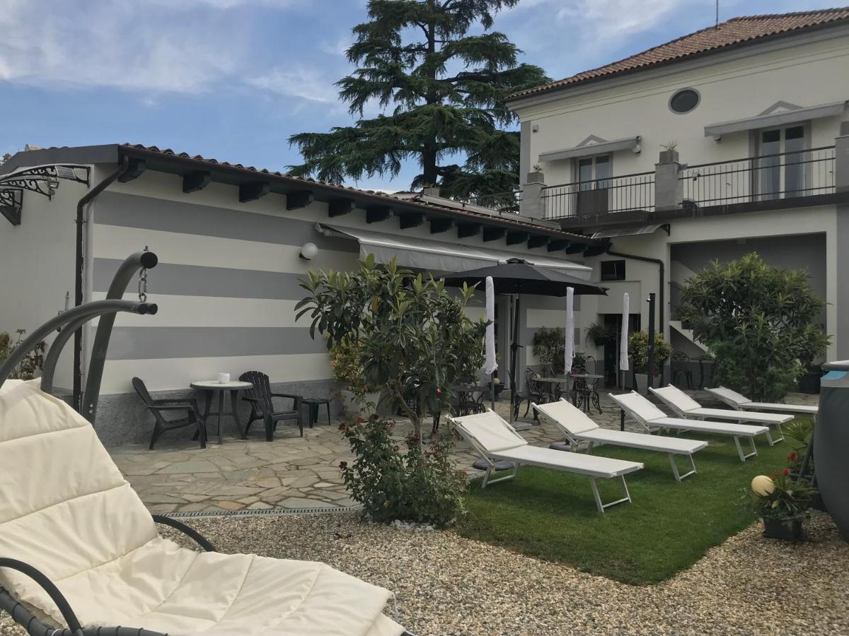 VILLA PRESTIGIO Bed&Breakfast Novi Ligure Exterior foto